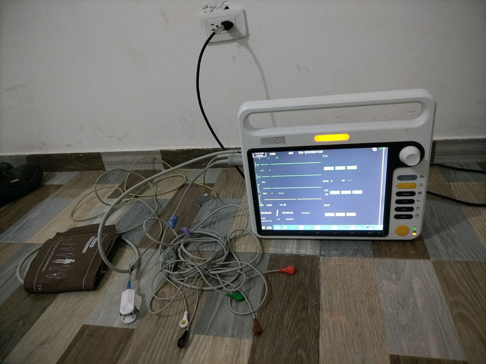 Monitor de signos vitales multiparamétrico